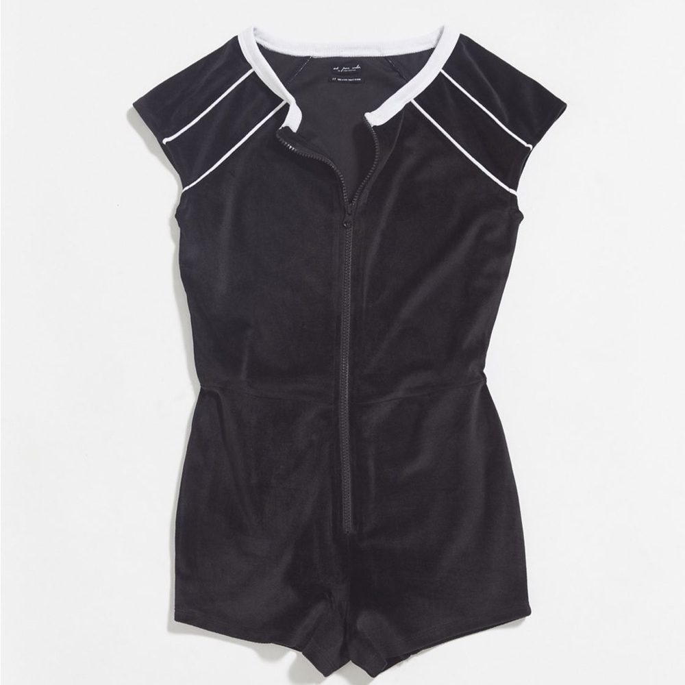 Out From Under Black Rockie Velour Zip-Front Romper (S)
